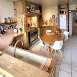 Charmante In Idyllisch Dorpje In Beau Village Parfondeval (Aisne)