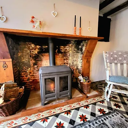 Casa vacanze Charmante In Idyllisch Dorpje In Beau Village *