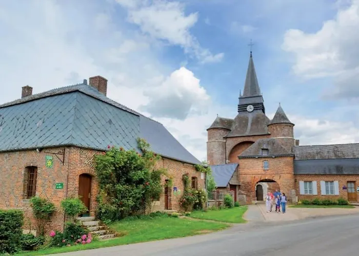 Charmante In Idyllisch Dorpje In Beau Village Holiday home Parfondeval (Aisne)